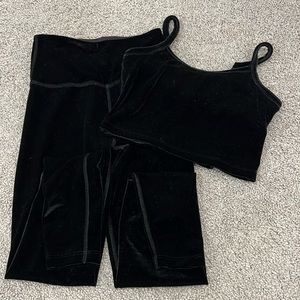 Beyond yoga velvet set in black bottoms size small top size xs